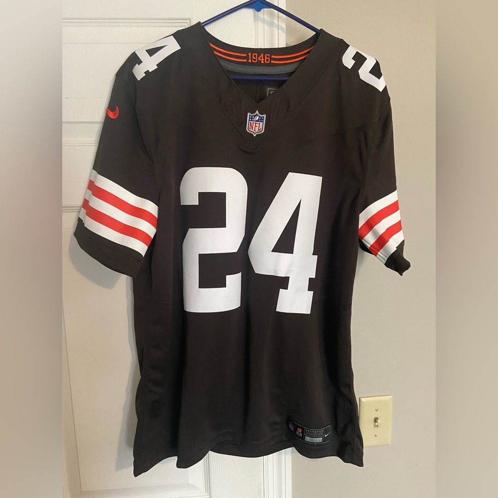 Cleveland Browns Nick Chubb Nike jersey